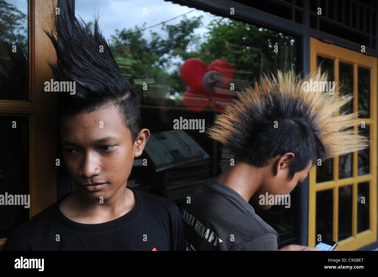 Detail Gambar Punk Indonesia Nomer 34