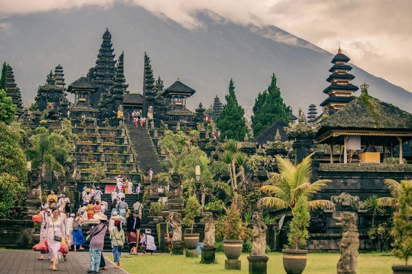 Detail Gambar Pura Besakih Di Bali Nomer 20