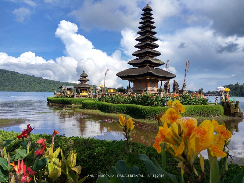 Detail Gambar Pura Danau Beratan Nomer 48