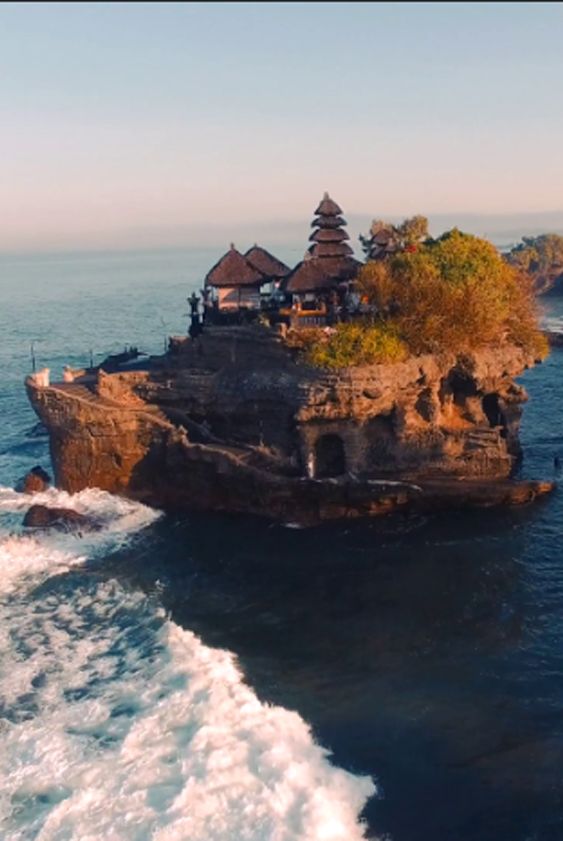 Detail Gambar Pura Tanah Lot Nomer 43