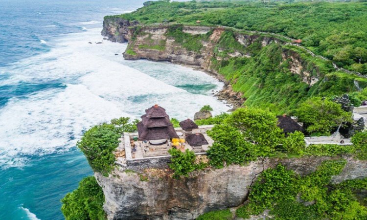 Detail Gambar Pura Uluwatu Nomer 22