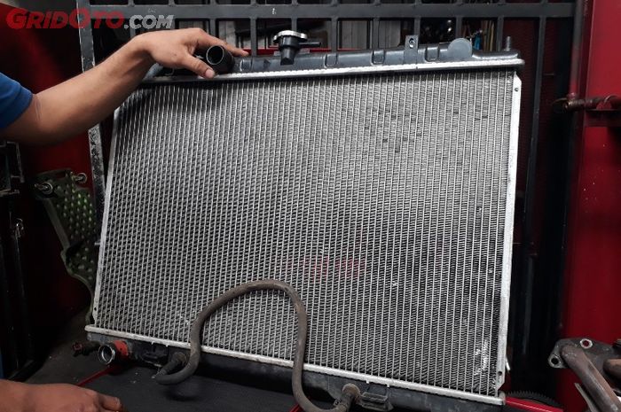 Detail Gambar Radiator Mobil Nomer 24