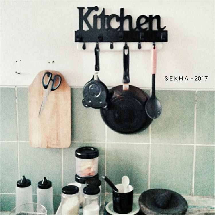 Detail Gambar Rak Peralatan Dapur Nomer 50