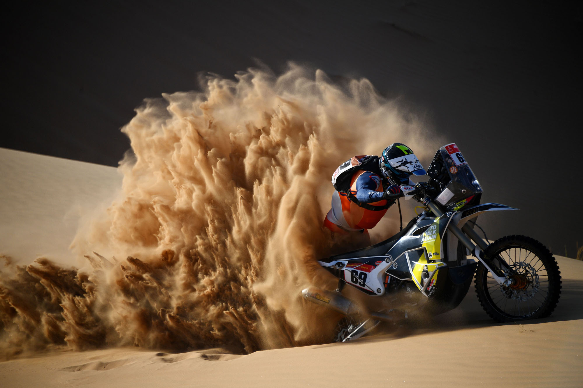 Detail Gambar Rally Dakar Nomer 17