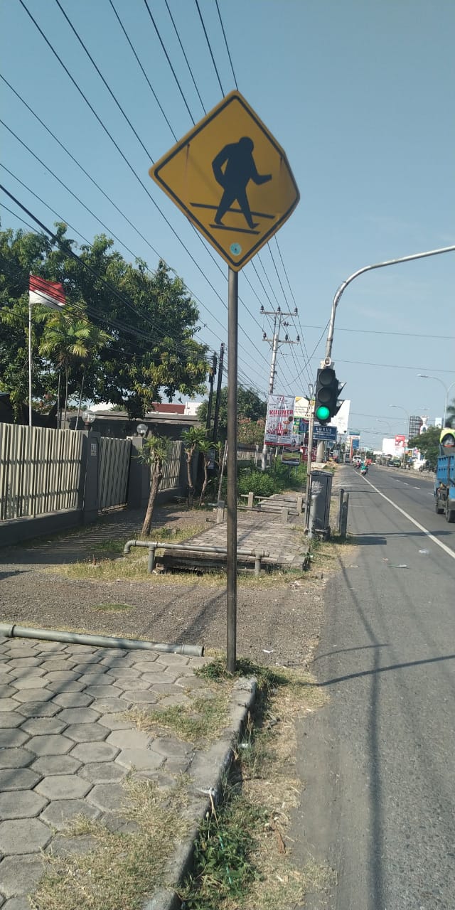 Detail Gambar Rambu Pejalan Kaki Nomer 21