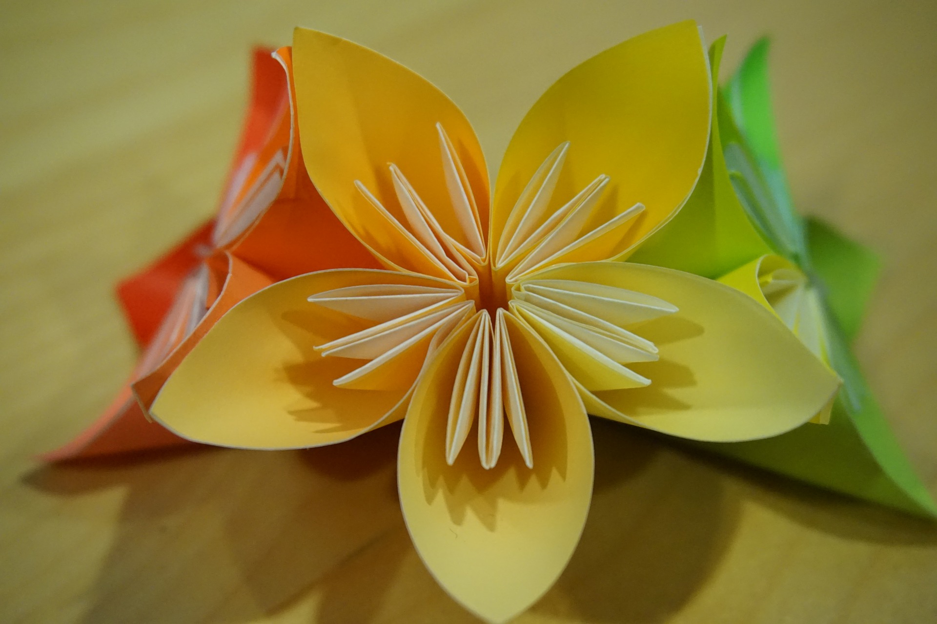 Detail Gambar Rangkaian Bunga Dari Kertas Origami Nomer 25