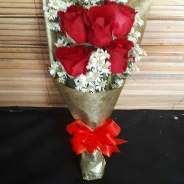 Detail Gambar Rangkaian Bunga Mawar Merah Dan Putih Nomer 28