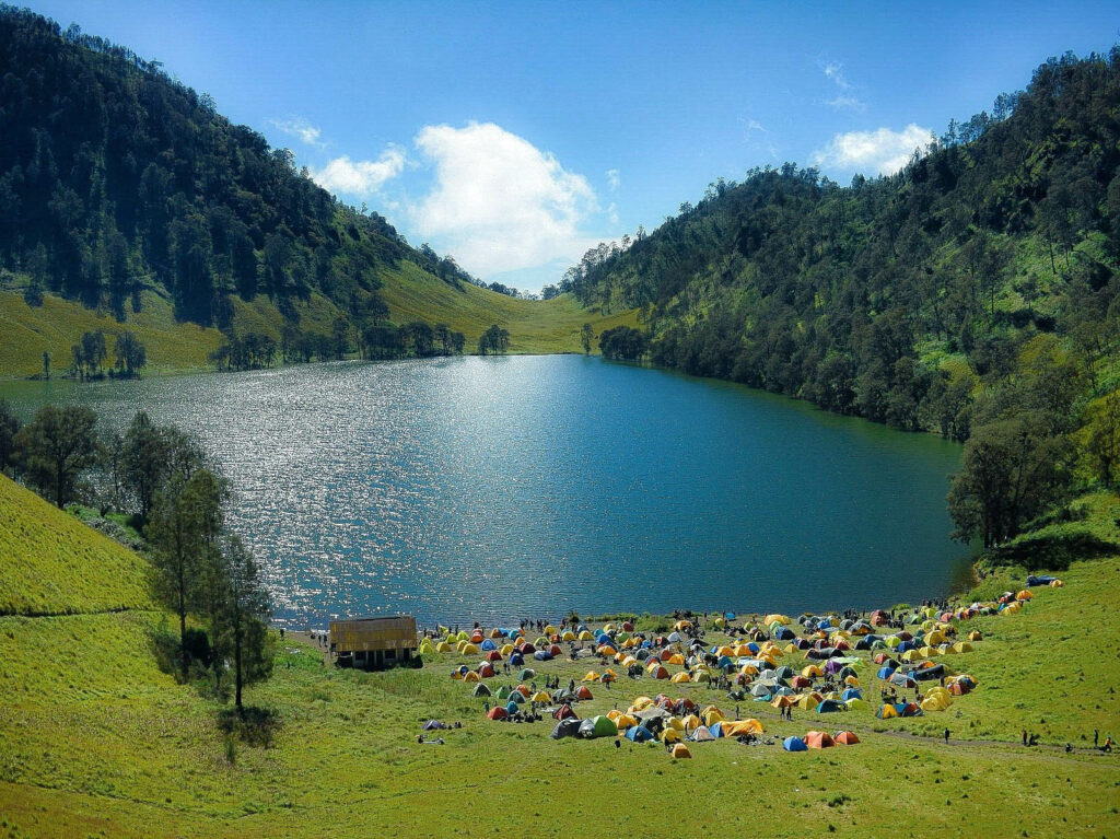 Detail Gambar Ranu Kumbolo Nomer 5