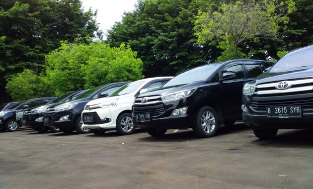 Detail Gambar Rental Mobil Nomer 31