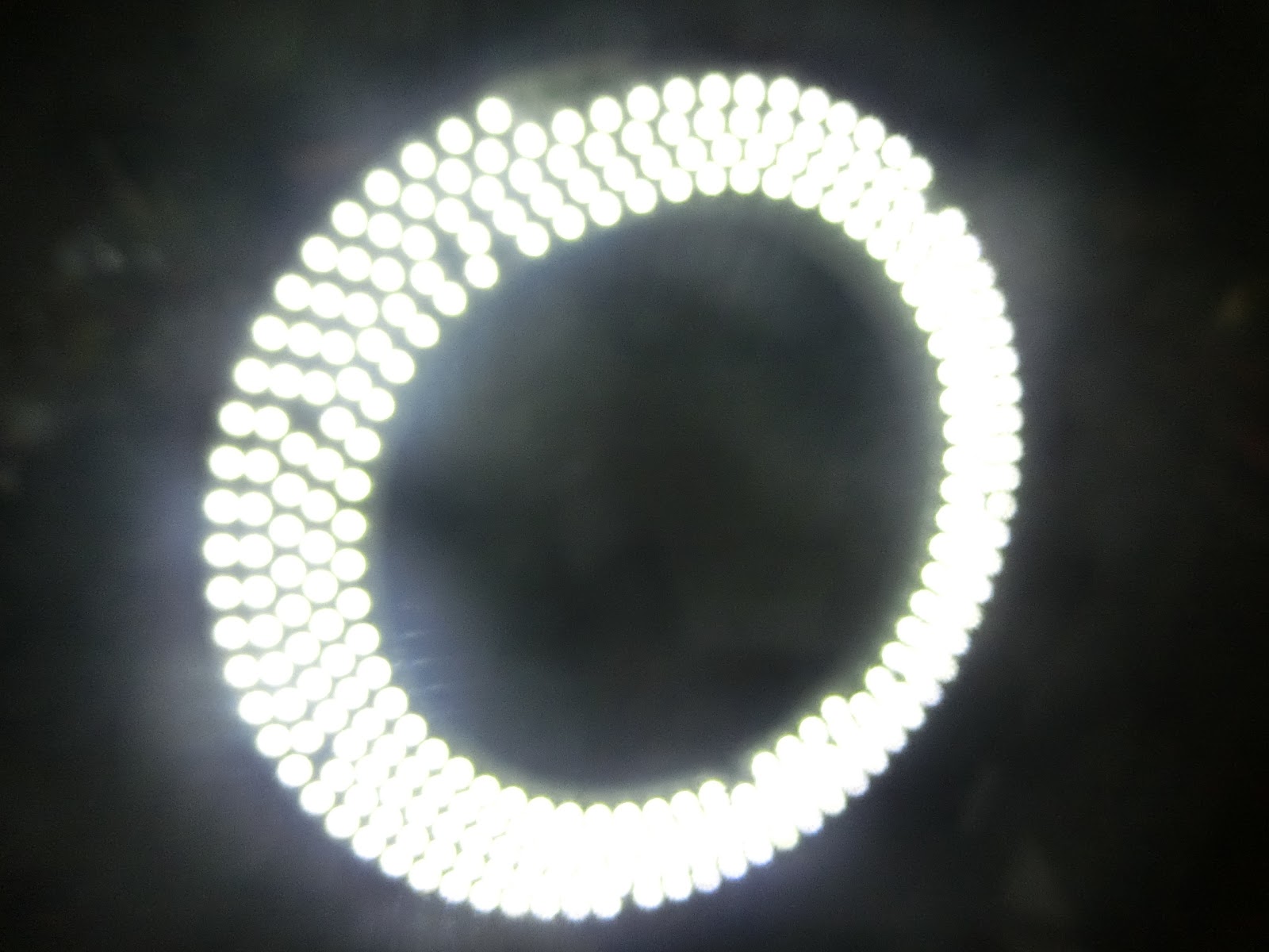 Detail Gambar Ring Light Nyala Nomer 21