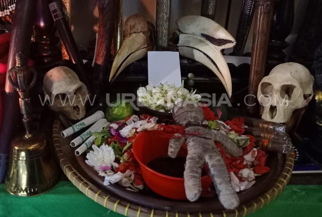 Detail Gambar Ritual Santet Nomer 6