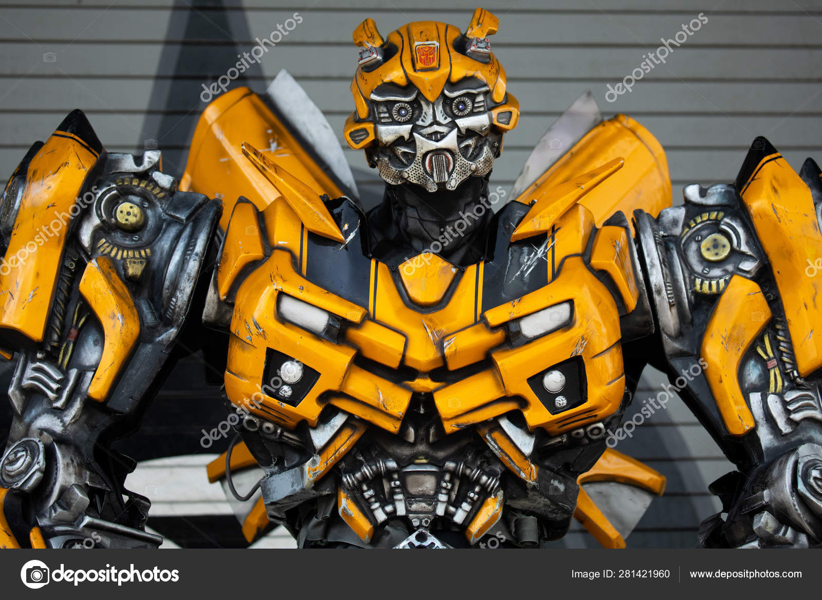 Detail Gambar Robot Transformers Nomer 10