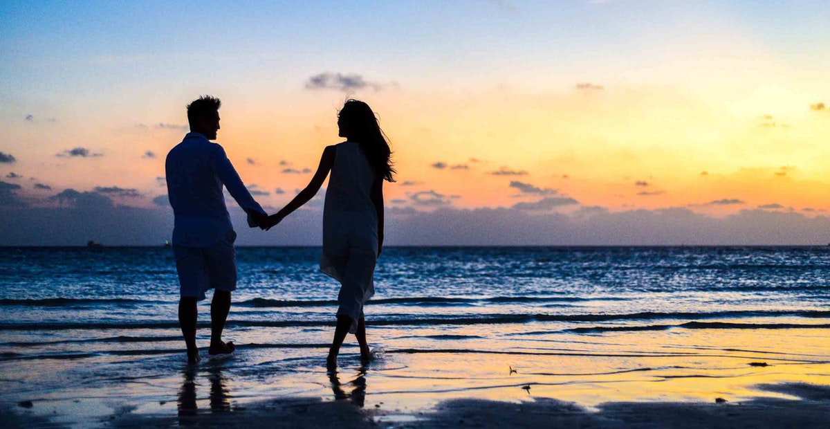 Download Gambar Romantis Di Pantai Nomer 15