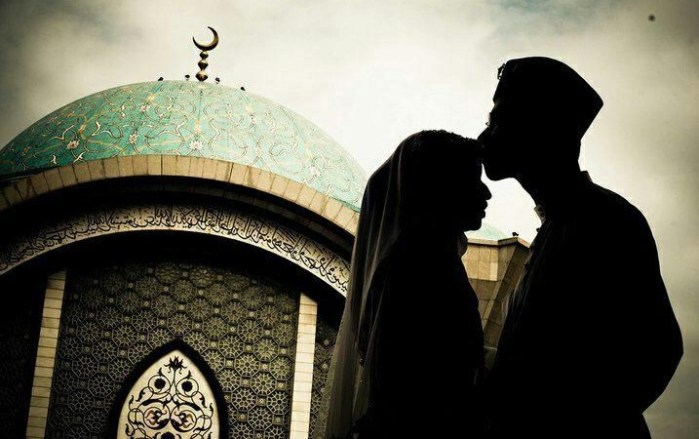 Detail Gambar Romantis Islami Suami Istri Nomer 19