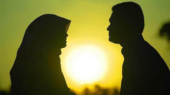 Detail Gambar Romantis Islami Suami Istri Nomer 22