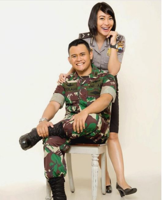 Detail Gambar Romantis Tni Nomer 44