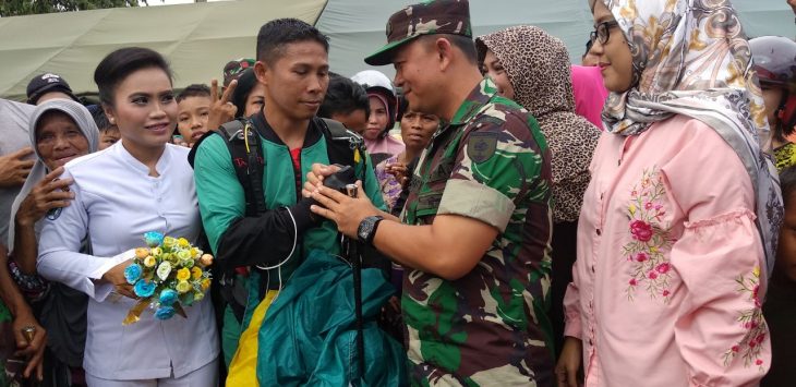 Detail Gambar Romantis Tni Nomer 51