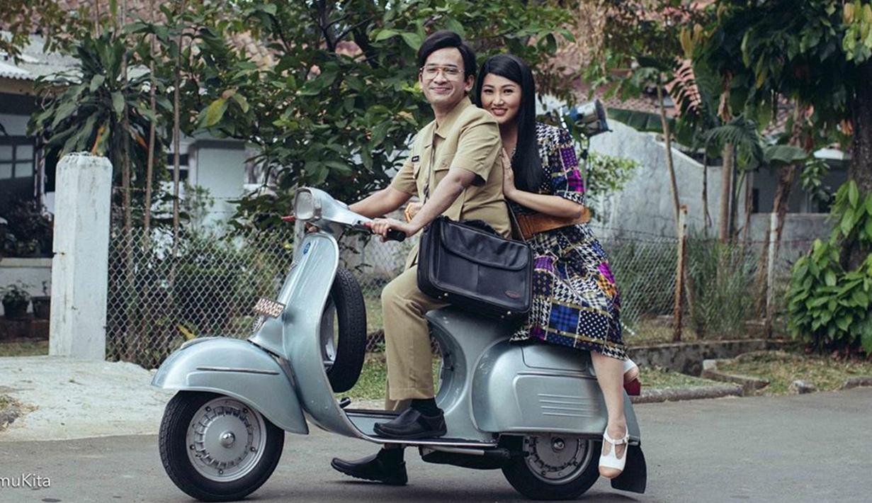 Detail Gambar Romantis Vespa Nomer 4