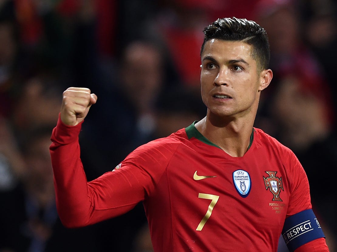 Detail Gambar Ronaldo Portugal Nomer 11