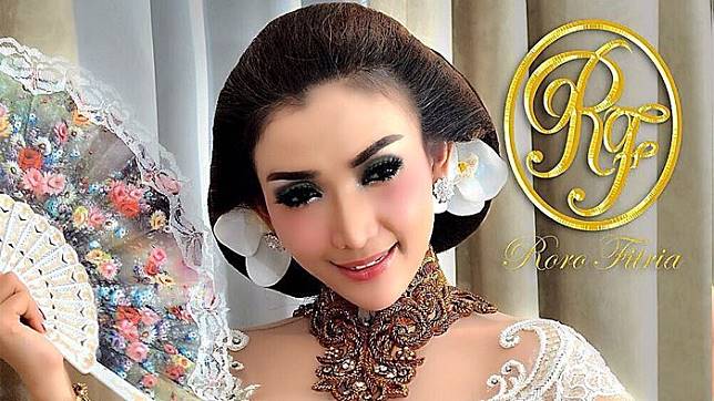 Detail Gambar Roro Fitria Saat Ditangkap Nomer 19