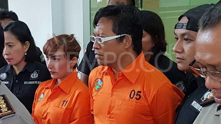 Detail Gambar Roro Fitria Saat Ditangkap Nomer 36