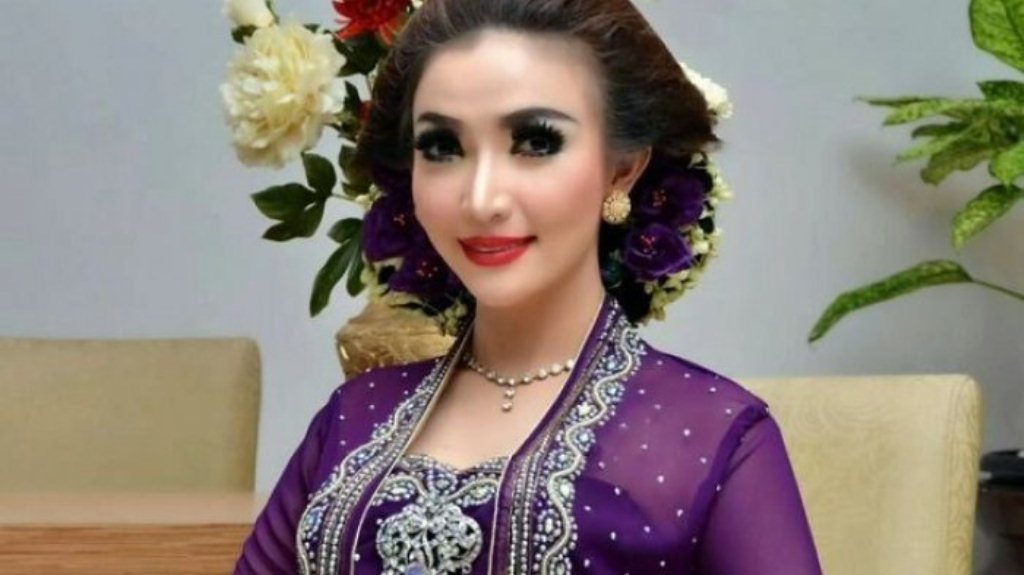 Detail Gambar Roro Fitria Tanpa Make Up Nomer 26