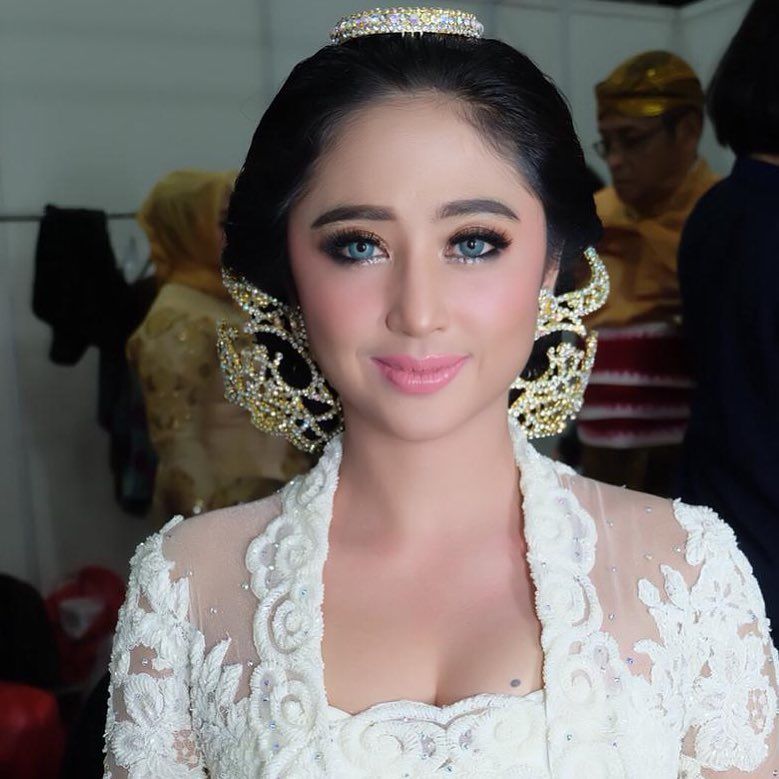 Detail Gambar Roro Fitria Tanpa Make Up Nomer 35