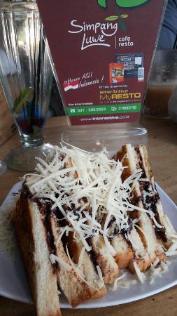 Detail Gambar Roti Bakar Coklat Keju Nomer 40