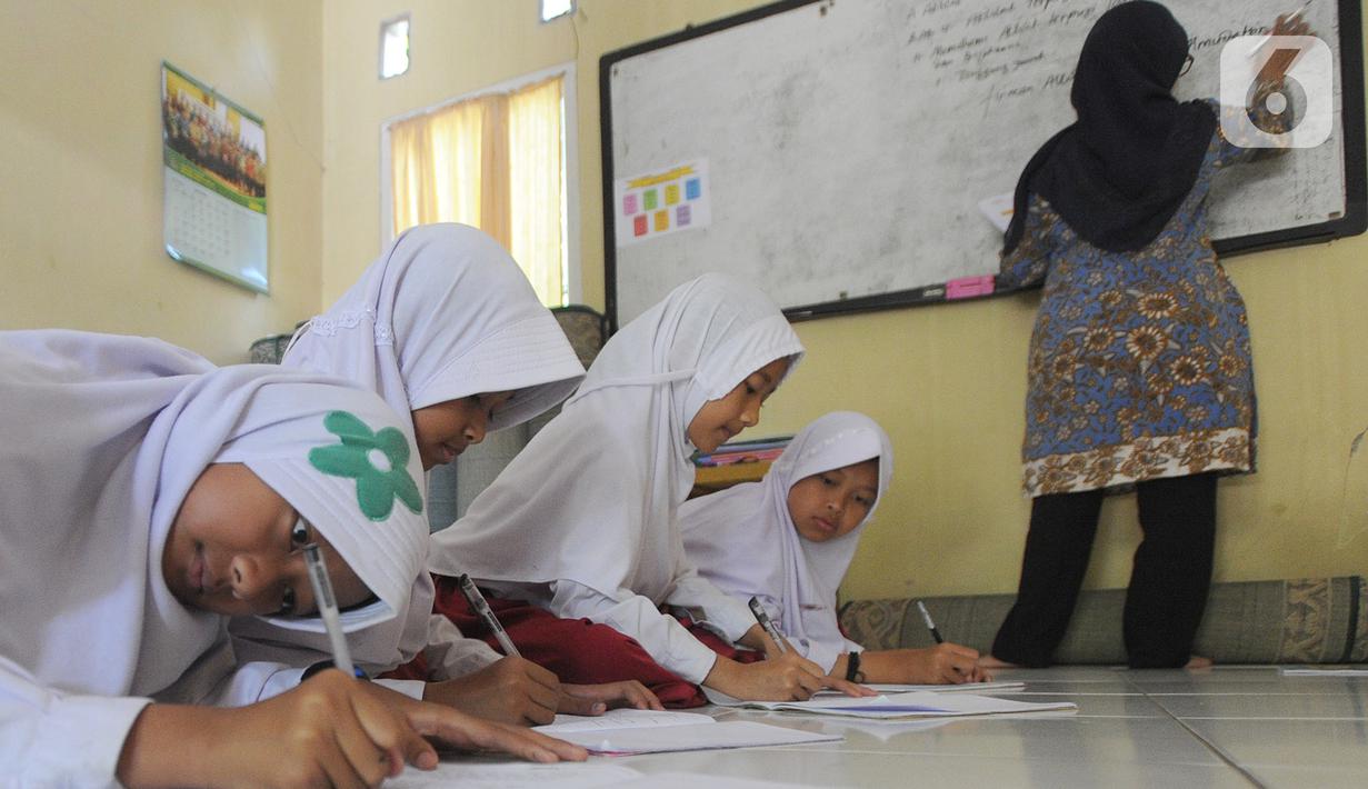 Detail Gambar Ruang Kelas Madrsah Nomer 28