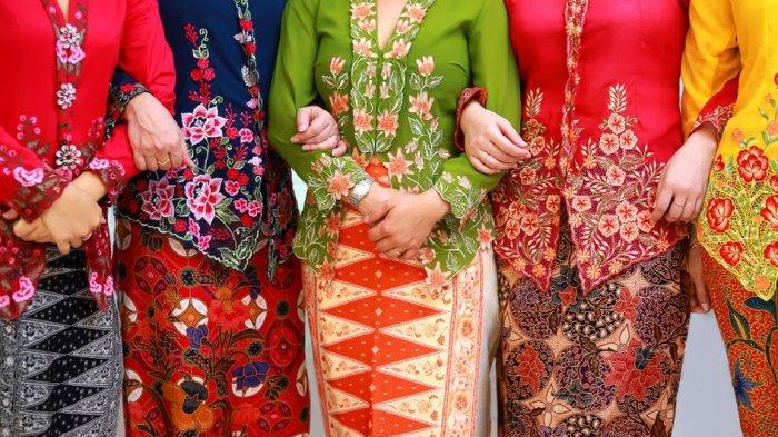 Detail Gambar Ruang Setrika Pakaian Gambar Baju Kebaya Pernikahan Mewah Nomer 37