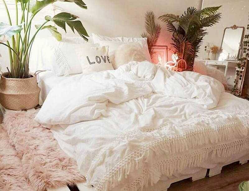 Detail Gambar Ruang Tidur Romantis Mewah Nomer 13