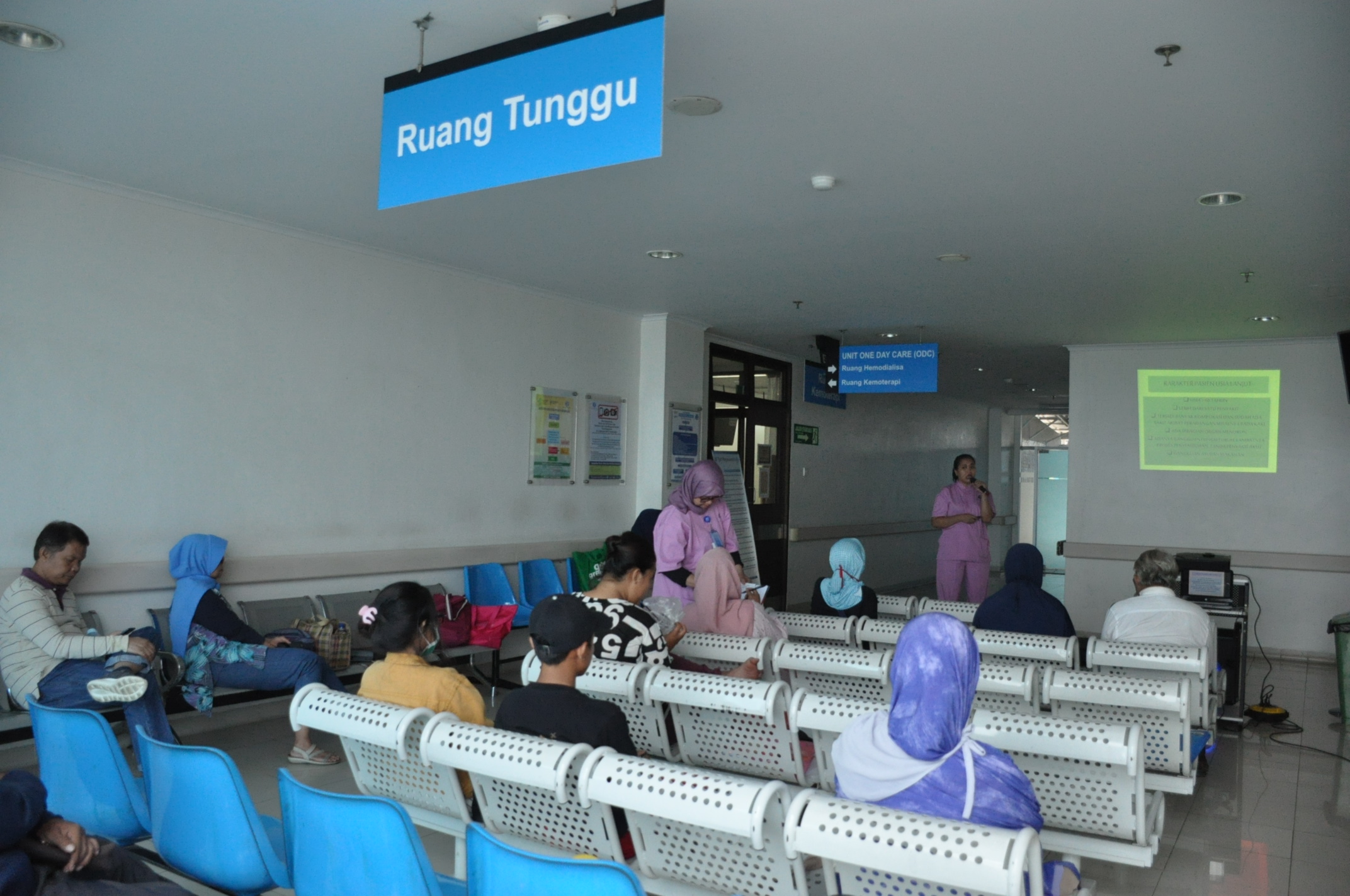 Detail Gambar Ruang Tunggu Rumah Sakit Nomer 19