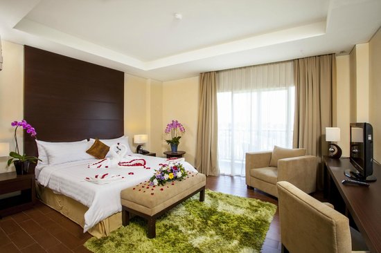 Detail Gambar Ruangan Balai Bancakan Restaurant Hotel Padjajaran Suites Bogor Nomer 14