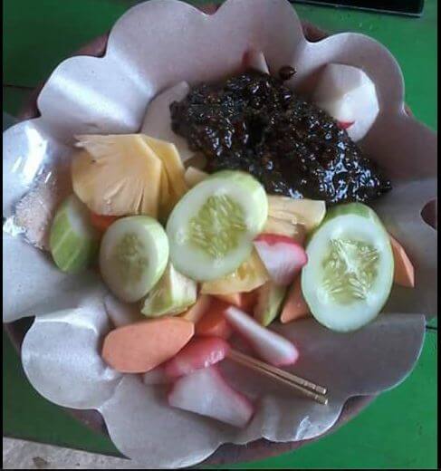 Detail Gambar Rujak Petis Buah Nomer 43