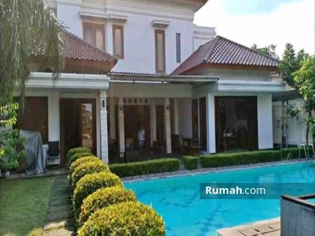 Detail Gambar Rumah Ada Kolam Renang Besar Nomer 35