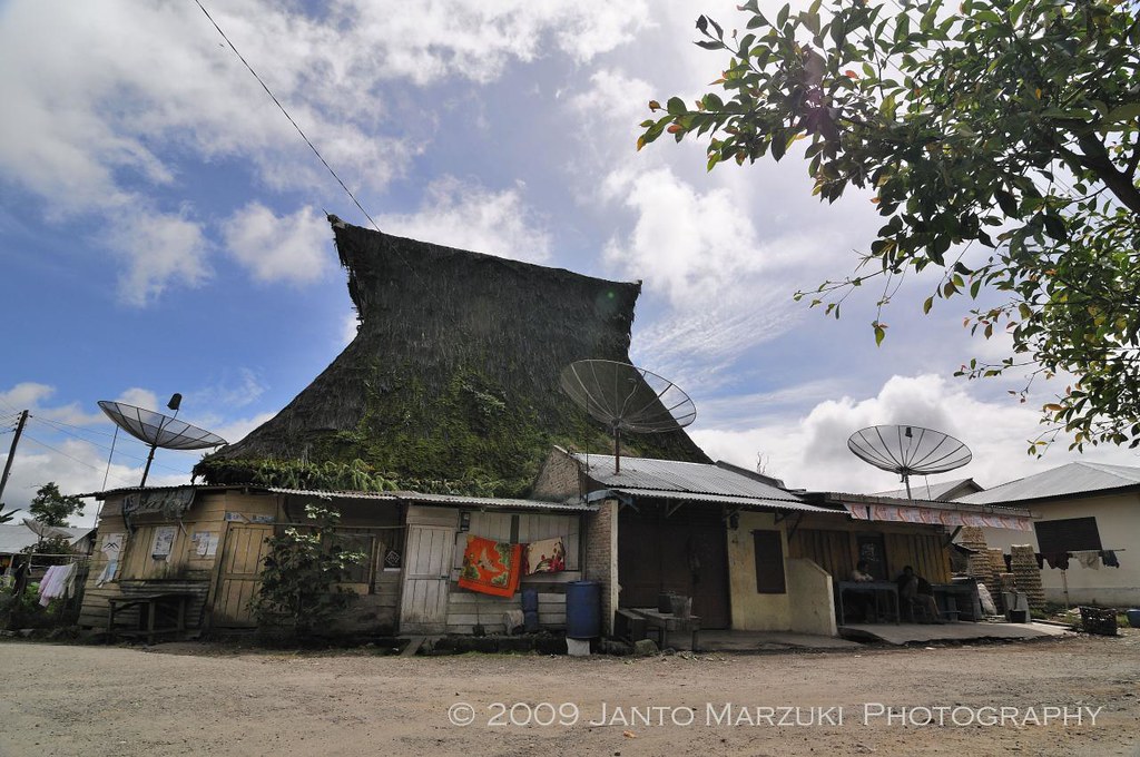 Detail Gambar Rumah Adat Batak Karo Nomer 31