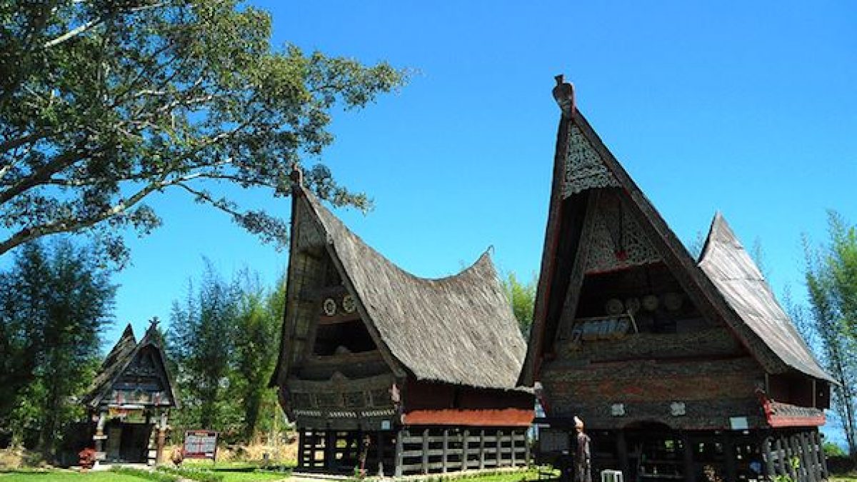 Detail Gambar Rumah Adat Batak Toba Nomer 14