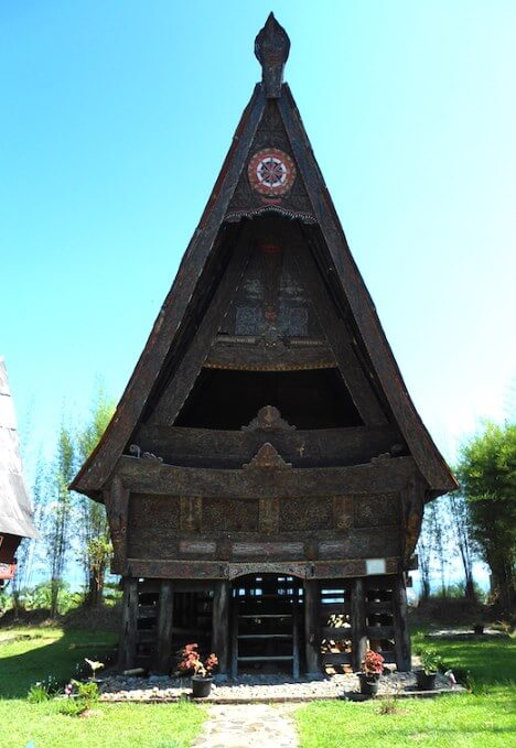 Detail Gambar Rumah Adat Batak Toba Nomer 4