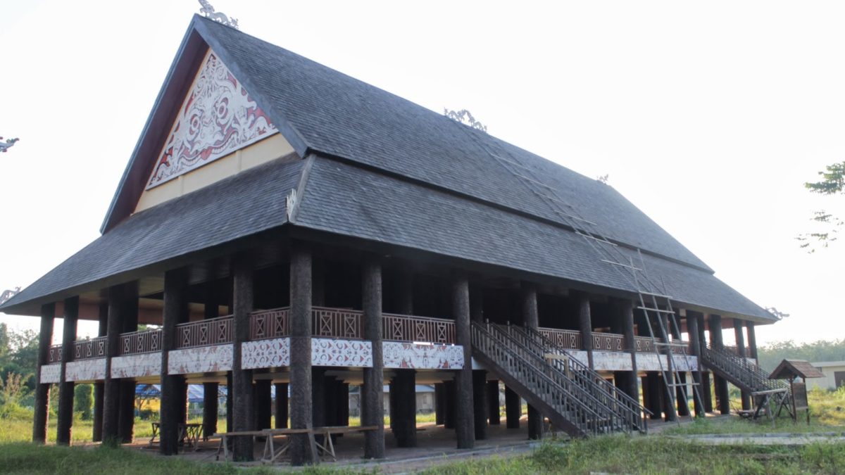 Gambar Rumah Adat Betang 55+ Koleksi Gambar