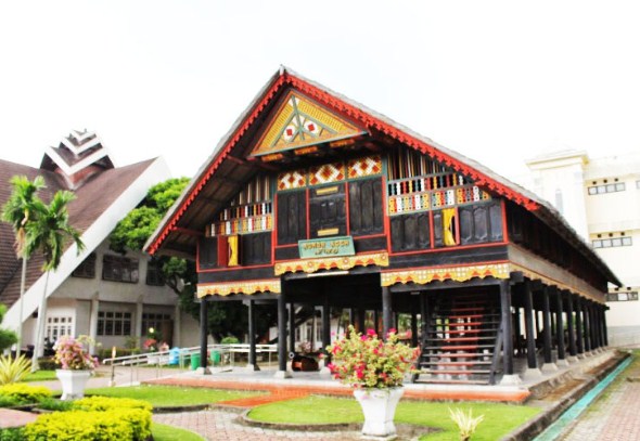 Detail Gambar Rumah Adat Dari 34 Provinsi Nomer 49