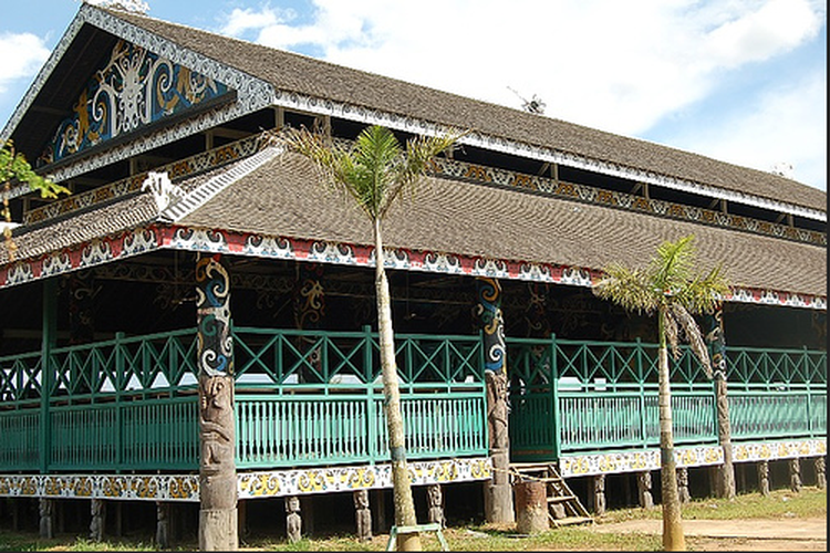 Detail Gambar Rumah Adat Dayak Nomer 34