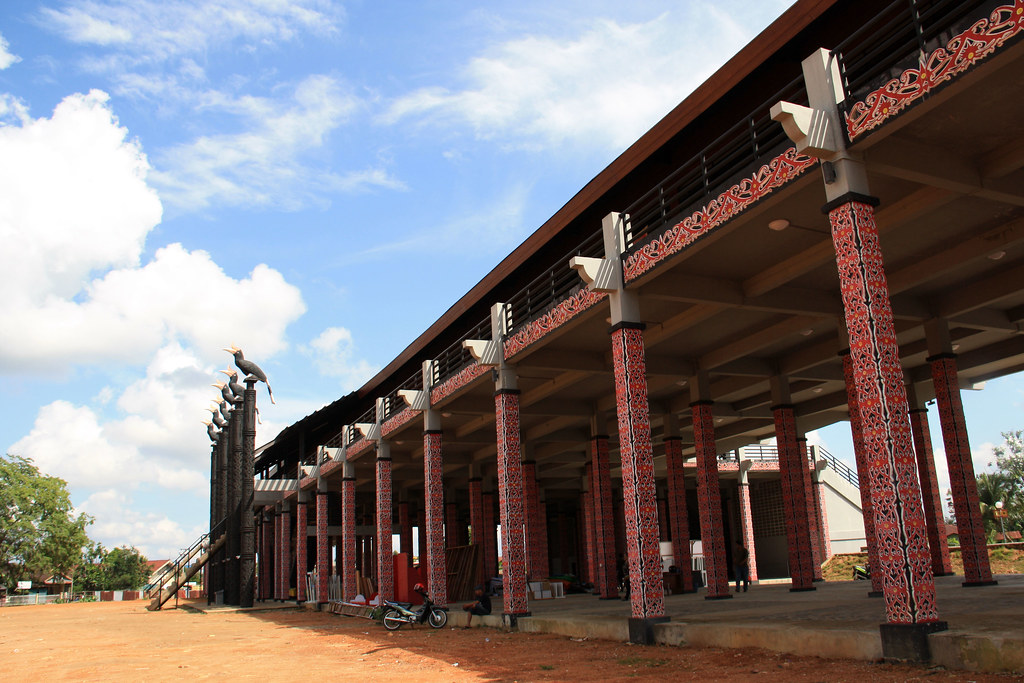 Detail Gambar Rumah Adat Dayak Kalbar Nomer 50