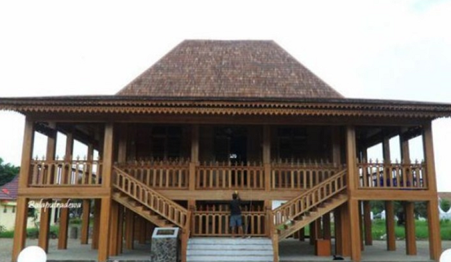 Detail Gambar Rumah Adat Jawa Dan Sumatera Animasi Nomer 42