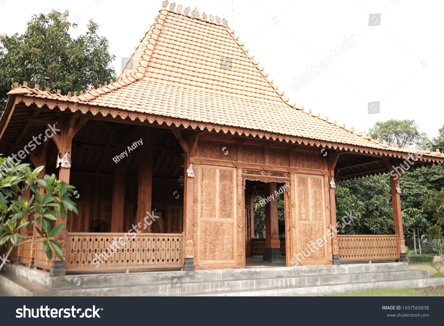 Detail Gambar Rumah Adat Jawa Tengah Koleksi Nomer 24