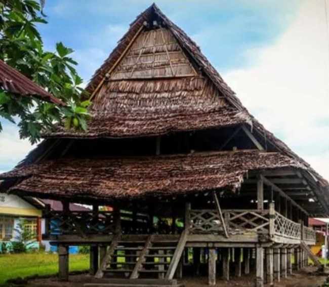 Detail Gambar Rumah Adat Maluku Nomer 30