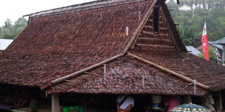 Detail Gambar Rumah Adat Maluku Utara Nomer 37