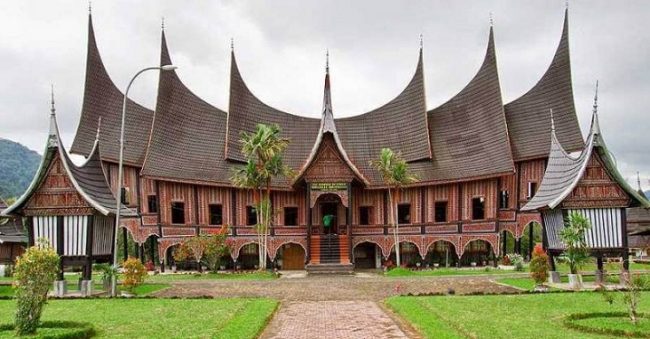 Detail Gambar Rumah Adat Minangkabau Gambar Rumah Adat Bali Dan Namanya Nomer 10