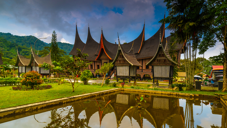 Detail Gambar Rumah Adat Minangkabau Gambar Rumah Adat Bali Dan Namanya Nomer 20