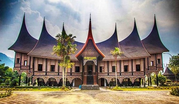 Detail Gambar Rumah Adat Minangkabau Gambar Rumah Adat Bali Dan Namanya Nomer 22