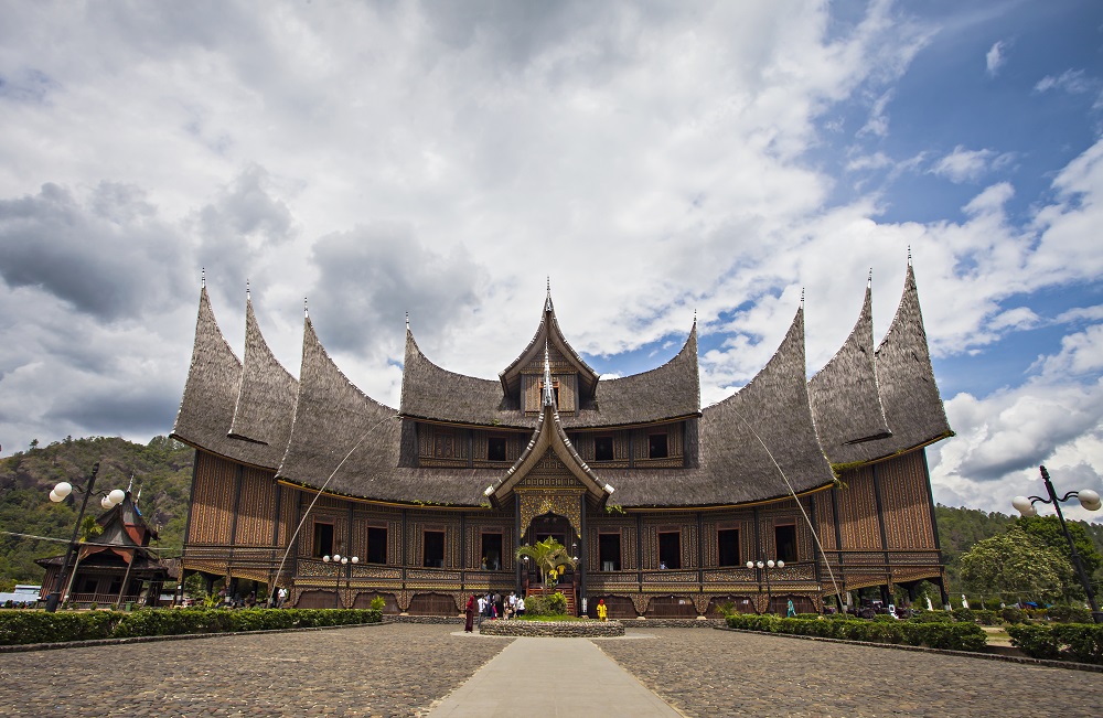 Detail Gambar Rumah Adat Minangkabau Gambar Rumah Adat Bali Dan Namanya Nomer 51